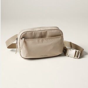 Athleta All About Crossbody Belt Bag